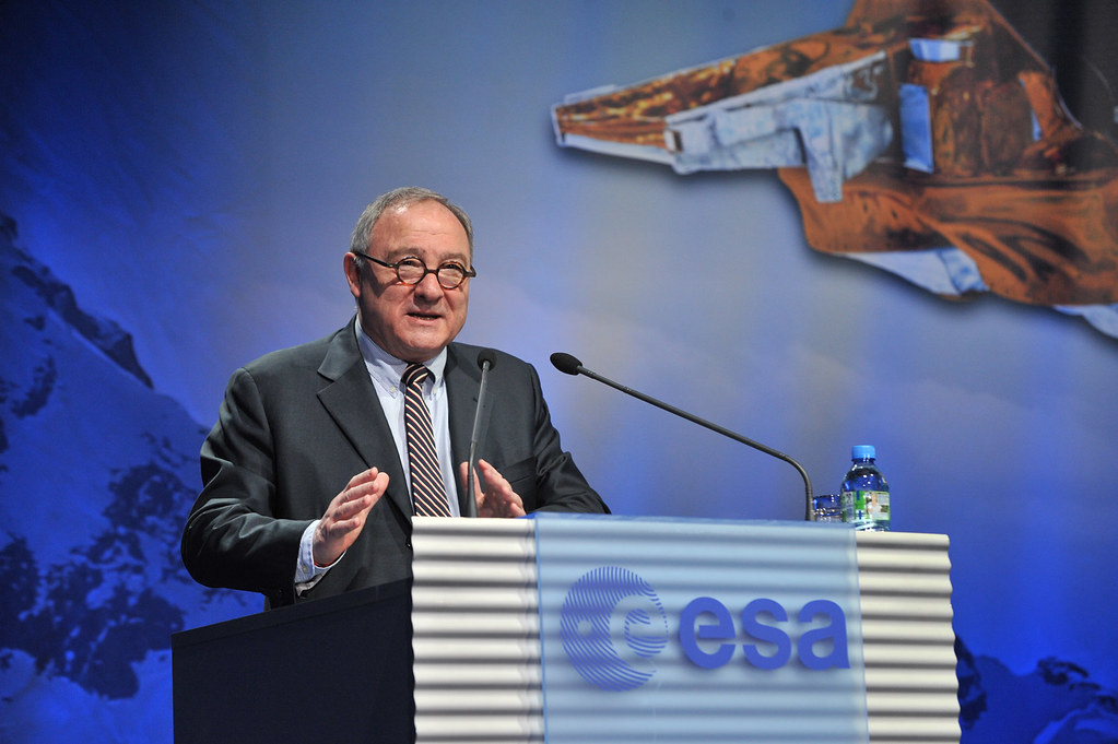 Jean-Jacques Dordain speaking at the CryoSat-2 launch event in 2010. Image credit: ESA